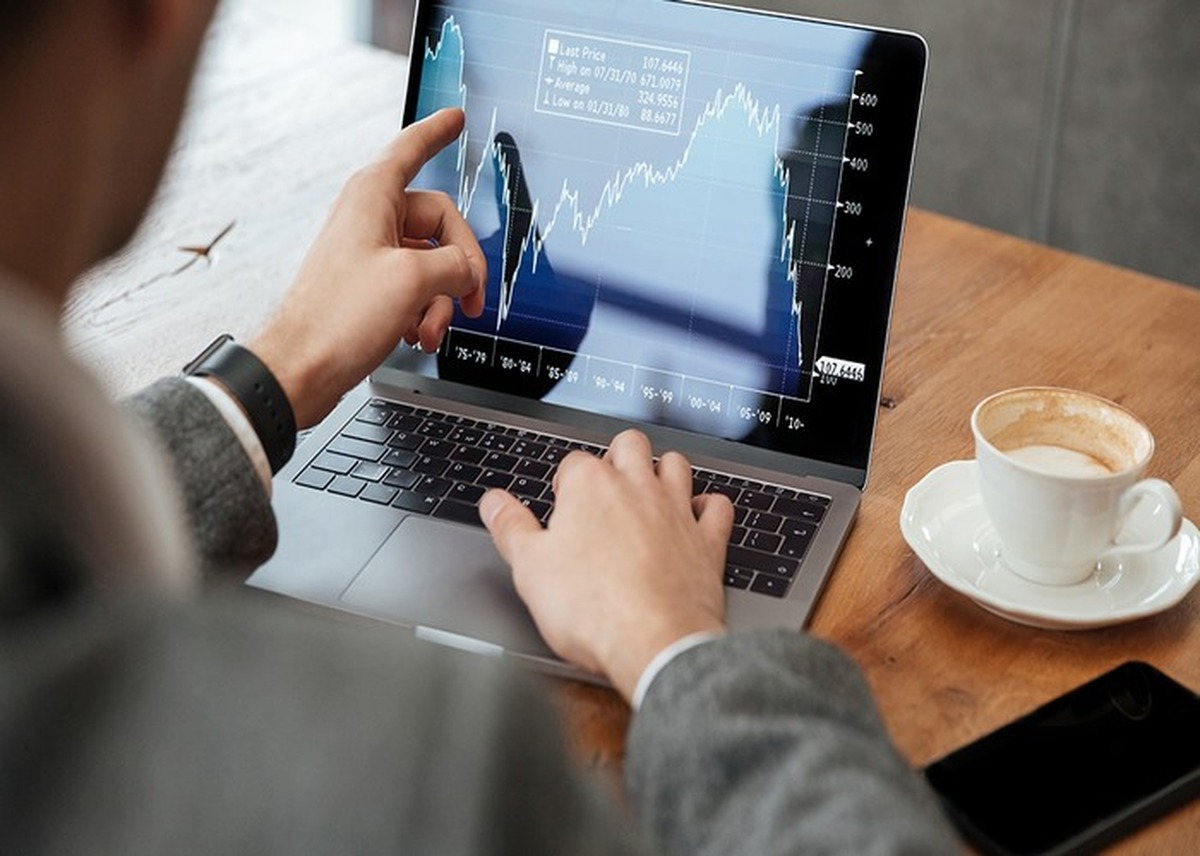 Kuinka Trader 8000 Flarex (model 0.4) 2025 yksinkertaistaa tekoälypohjaista kryptovaluuttakauppaa 2 Trader 8000 Flarex (model 0.4)